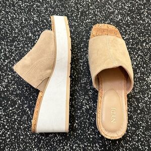 NYDJ Beige Leather Mules